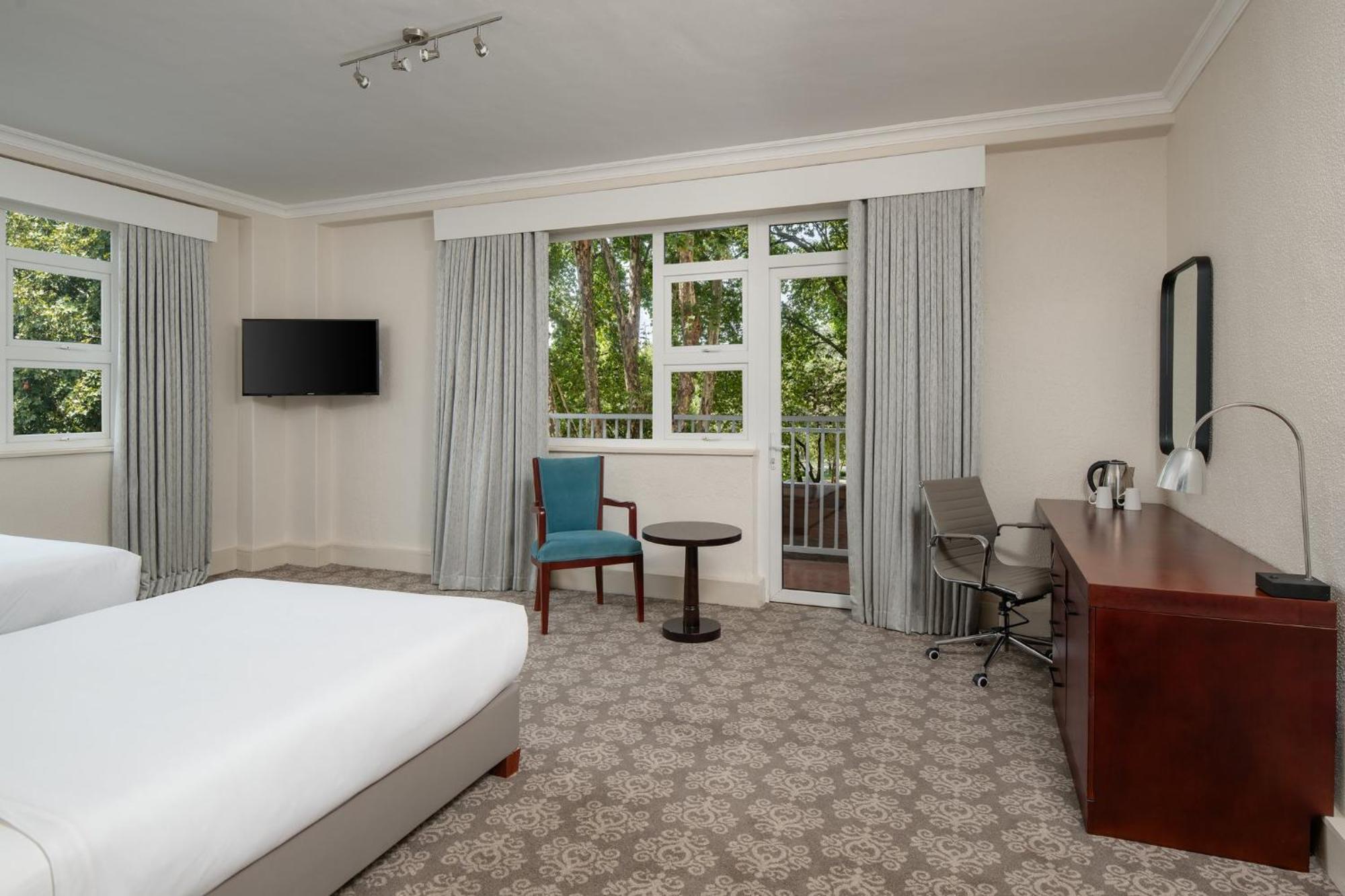 Holiday Inn - Johannesburg Sunnyside Park By Ihg Joanesburgo Exterior foto