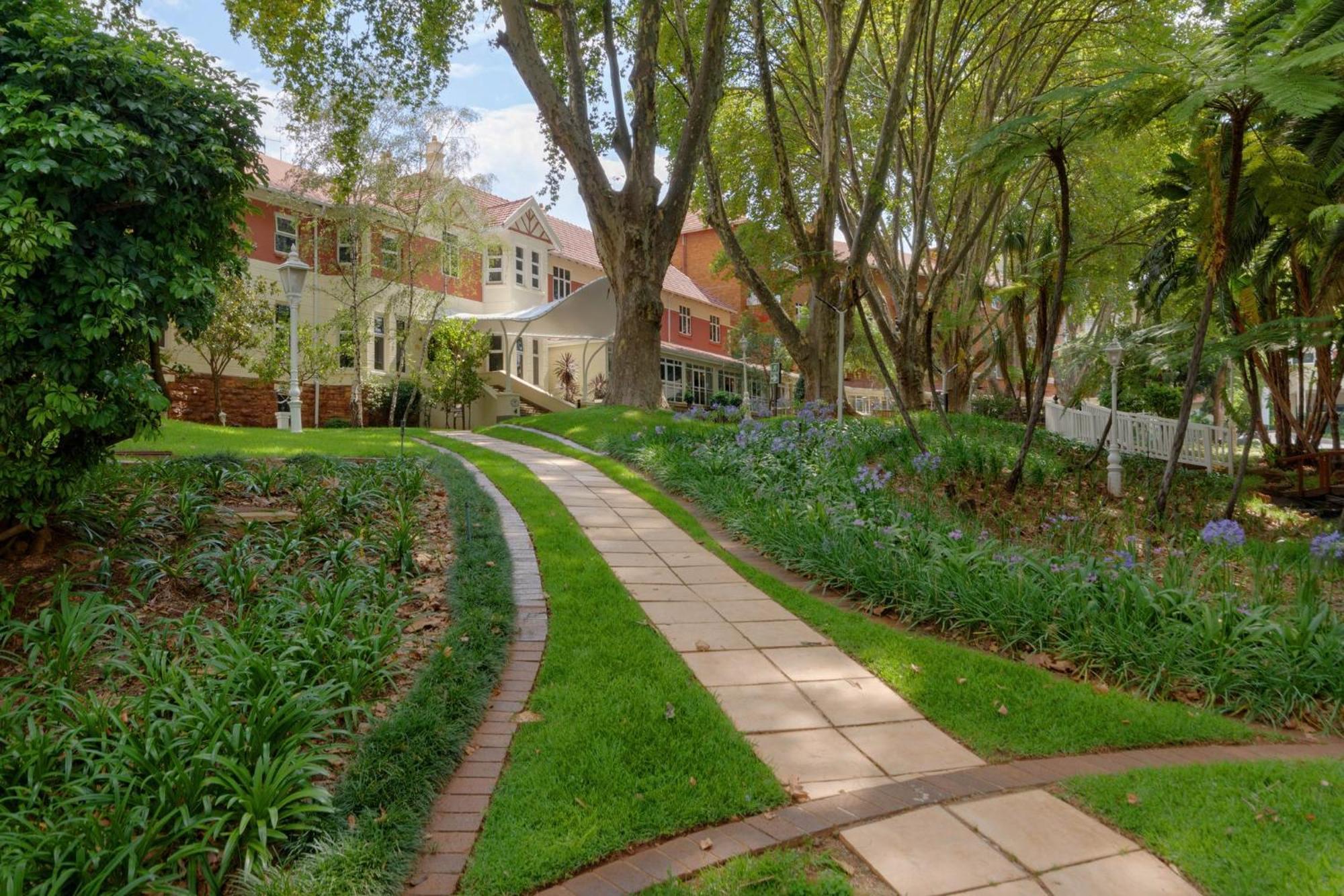 Holiday Inn - Johannesburg Sunnyside Park By Ihg Joanesburgo Exterior foto